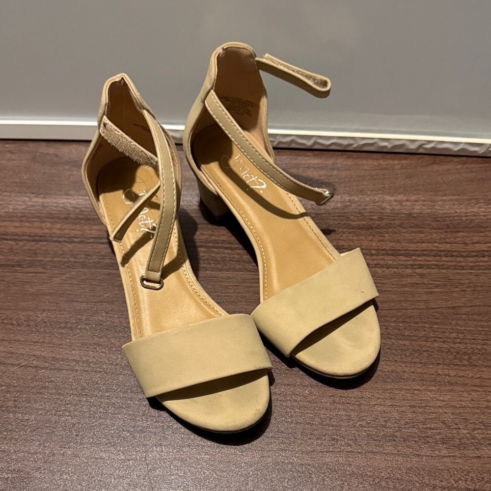 Chic Tan Ankle Strap Heels